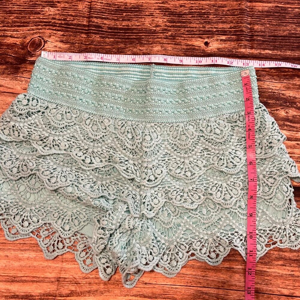 Light teal crochet like shorts with ruffle detail. Y2K fashion. - Picture 3 of 5